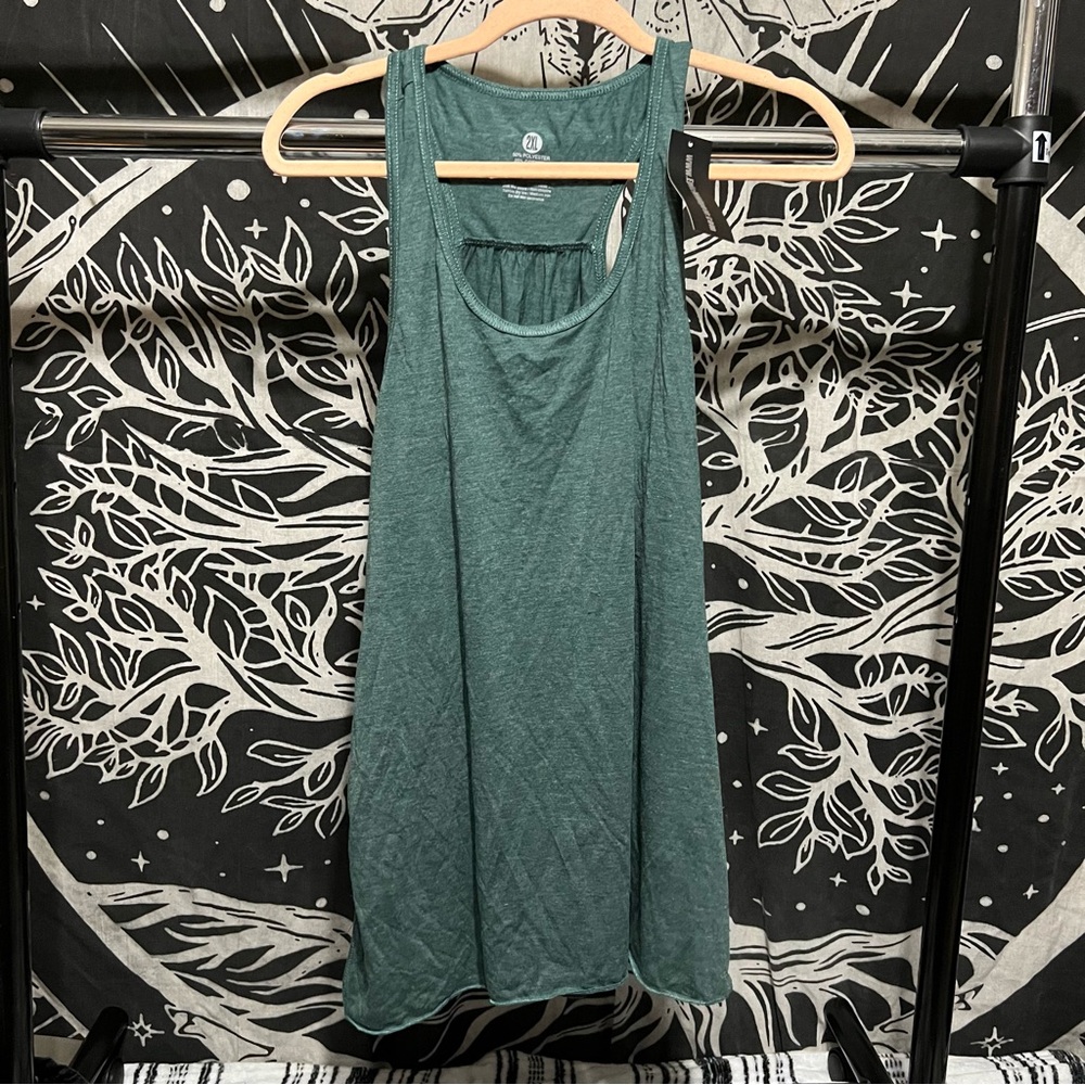 Green tank top, New